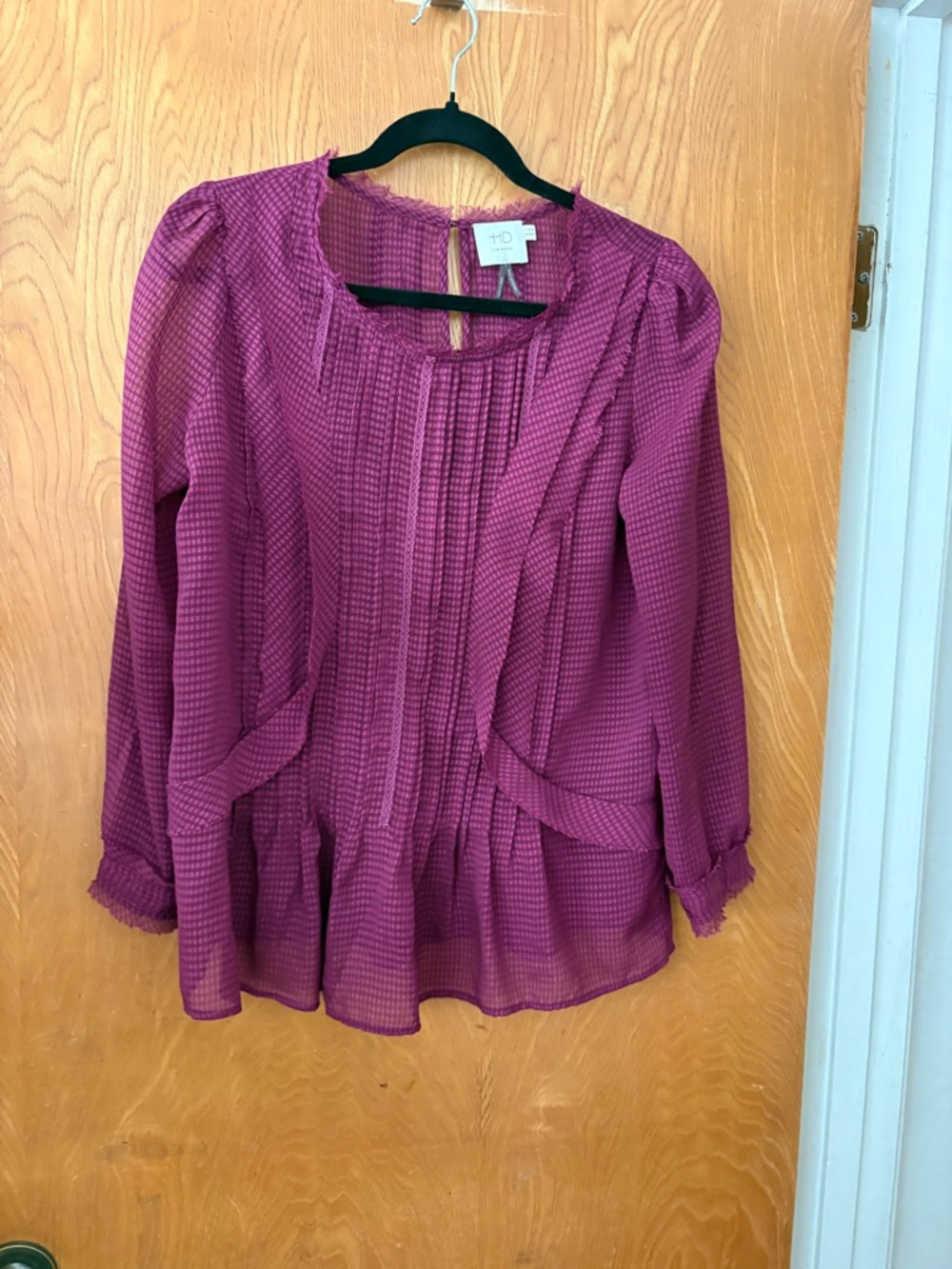 HD in Paris Plum Textured Ruffle sheer Blouse S
8 - Picture 2 of 9